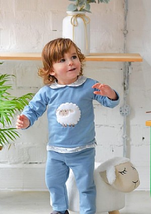 Conjunto de niño con una oveja en color azul.Pequeños Piratas.