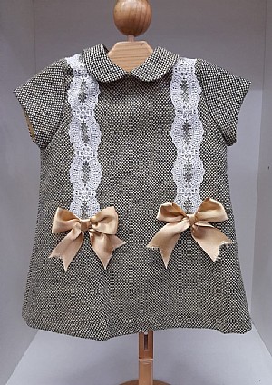 Vestido infantil Chewiot evasé.