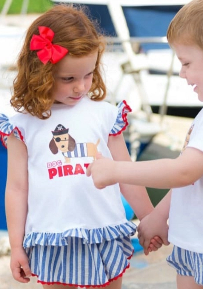 Conjunto de niña en color azul con un perro pirata.Pequeños Piratas.