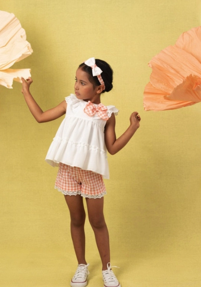 Conjunto de niña en cuadros color naranja.Basmarti. Conjunto de niña en cuadros color naranja.Basmarti.