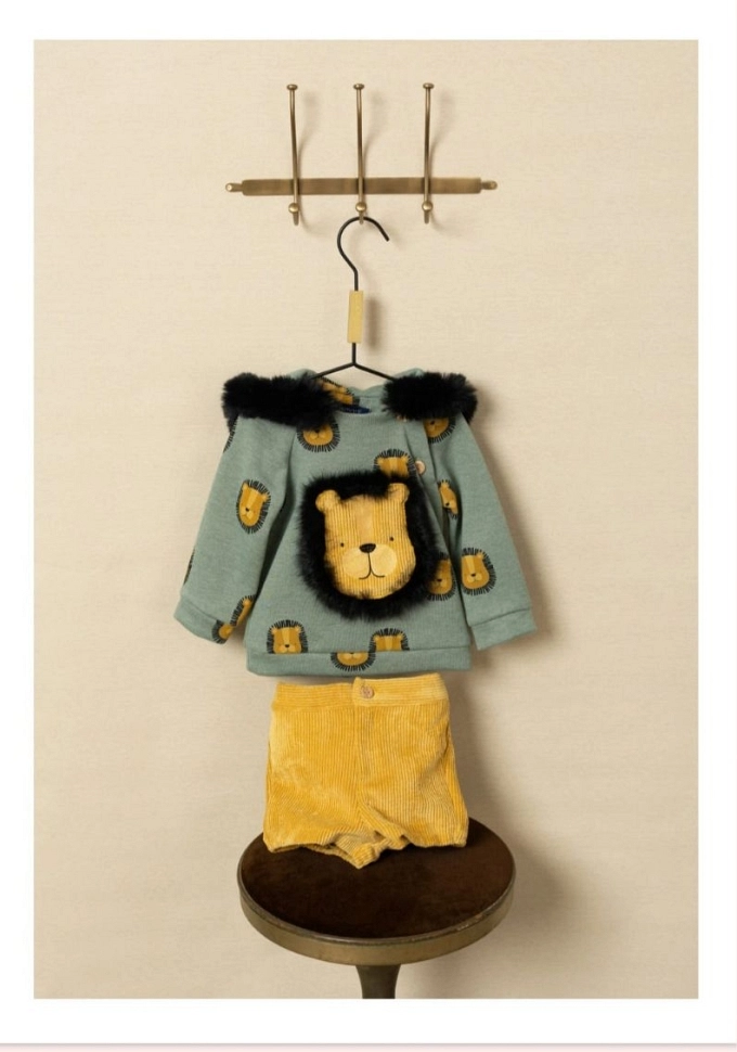 Conjunto de niño en color verde con leones.Basmarti.