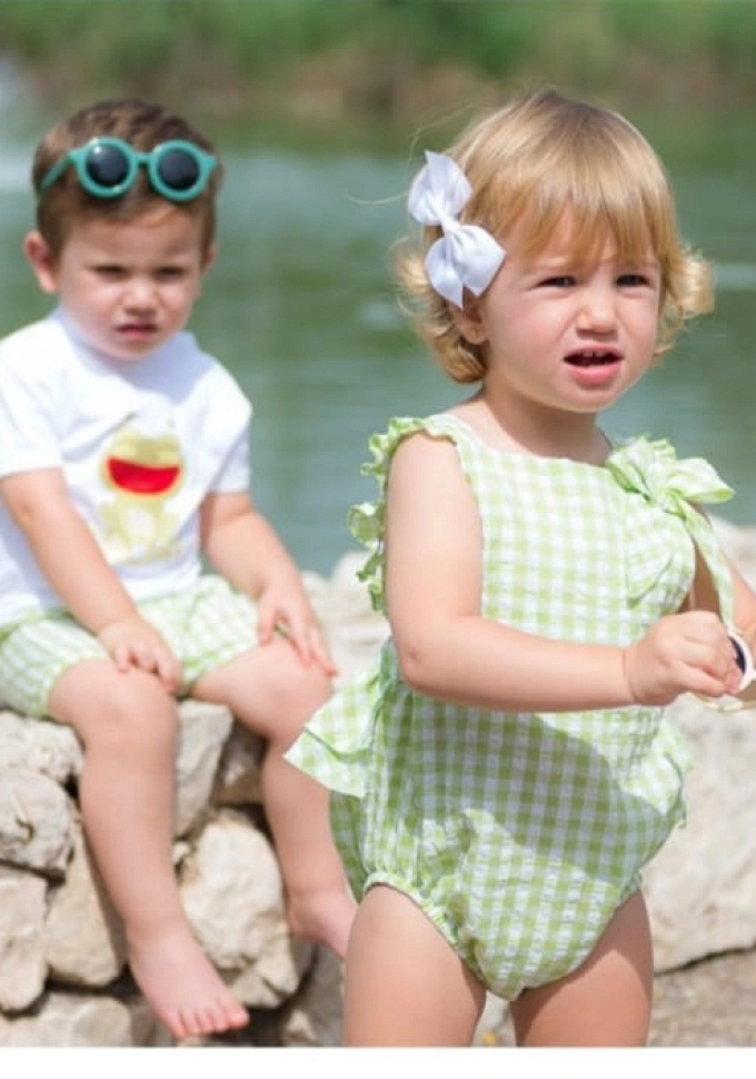 Conjunto de niño en color verde con una rana.Pequeños Piratas.