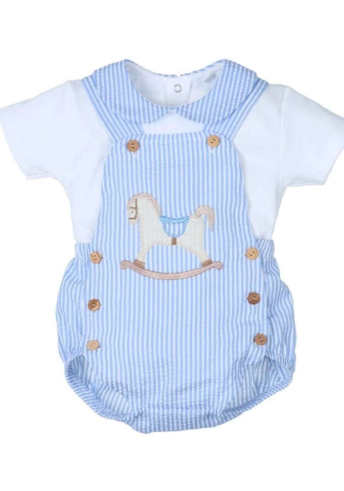 Conjunto de peto en color azul.