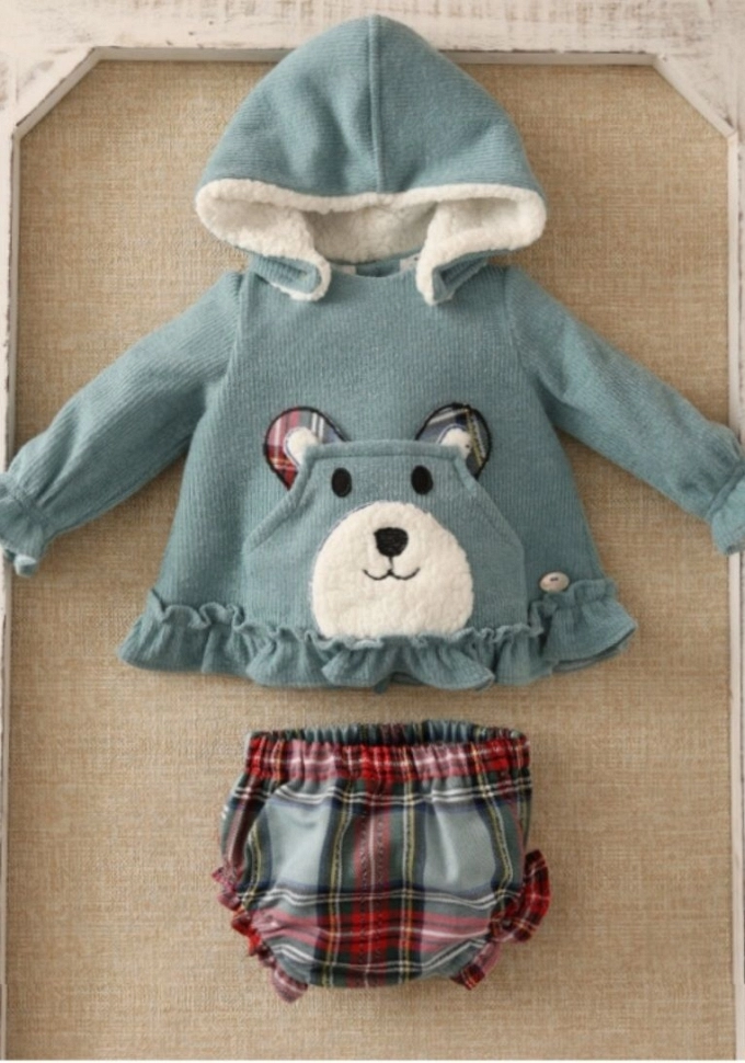 Jesusito con osito en color verde.Basmarti.