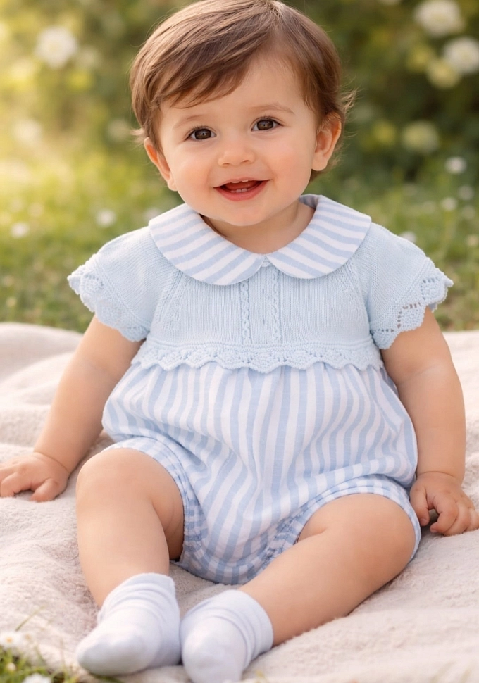 Ranita bebé de rayitas en color azul