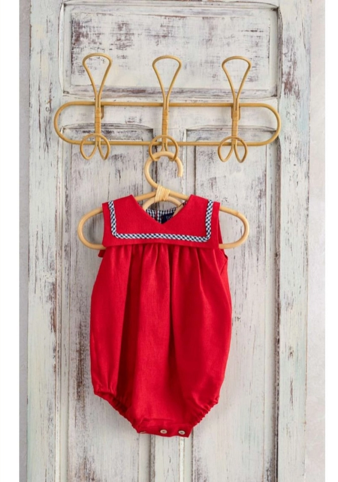 Ranita bebé en color rojo.Basmarti.