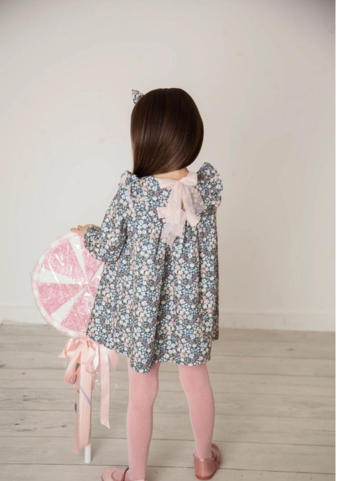 Vestido de florecitas en color azul.Coco-acqua.