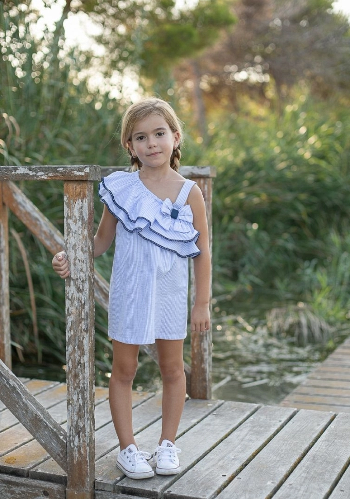 Vestido en color azul  con lazo.Coco-acqua.